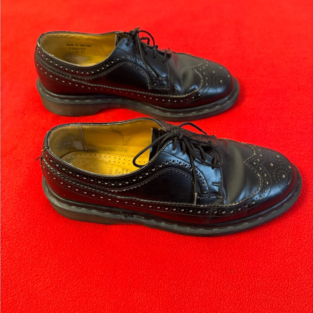 Vintage Dr Martens England 3989/59 Brogue wingtip Mens Shoes Size US 9.5/ 8.5 UK